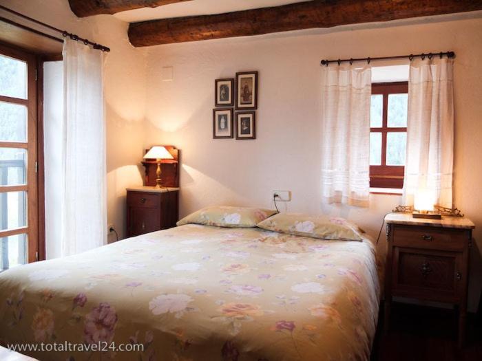 Casas De Zapatierno Guest House Espierba Стая снимка