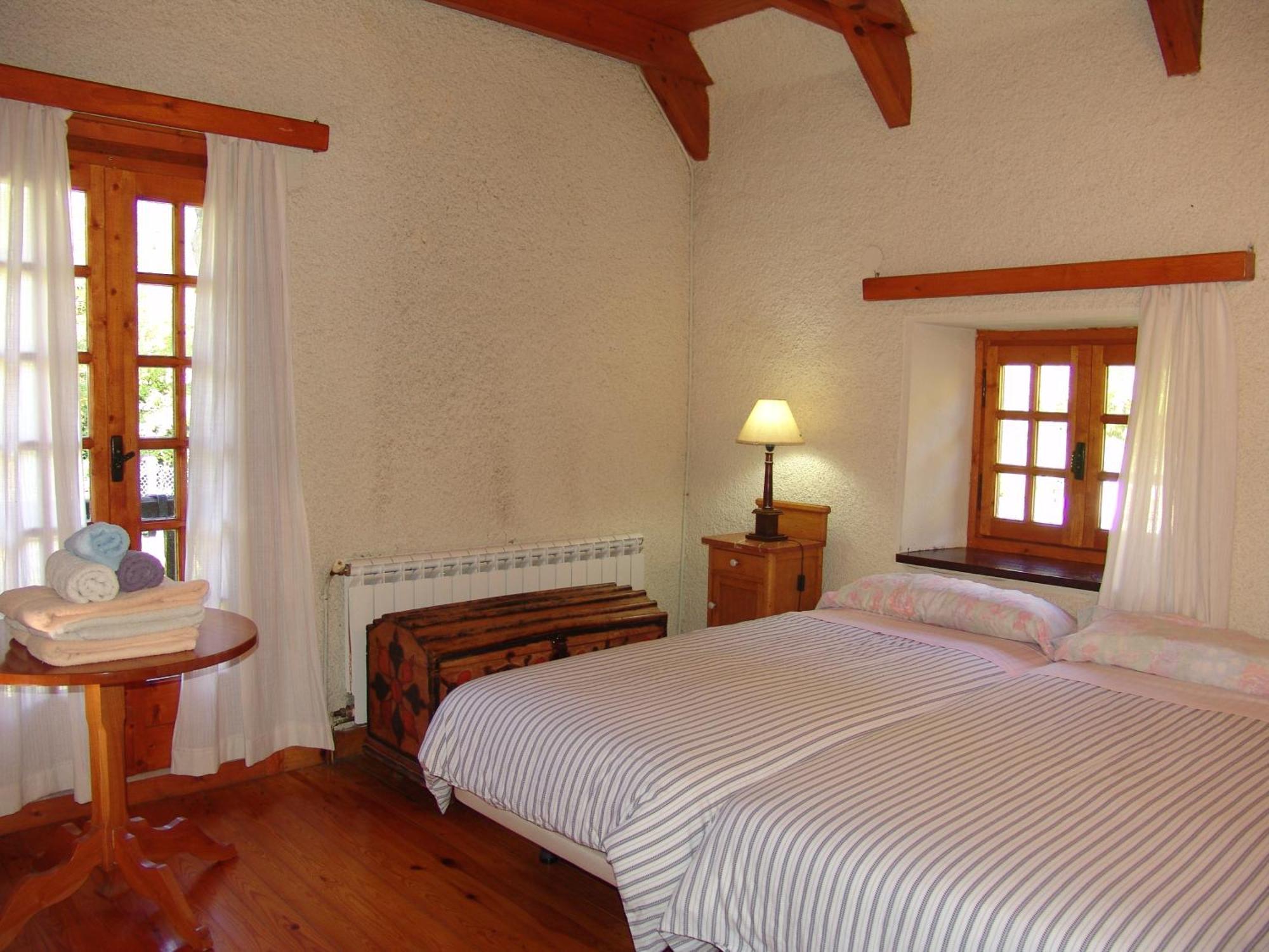 Casas De Zapatierno Guest House Espierba Стая снимка