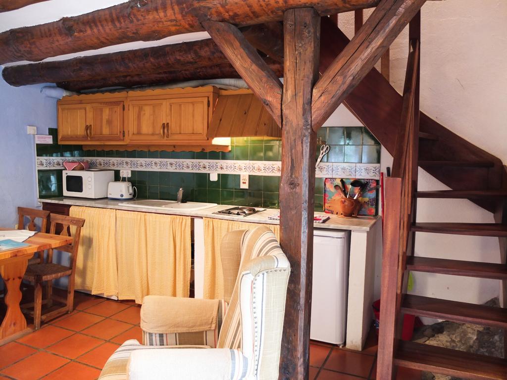 Casas De Zapatierno Guest House Espierba Екстериор снимка